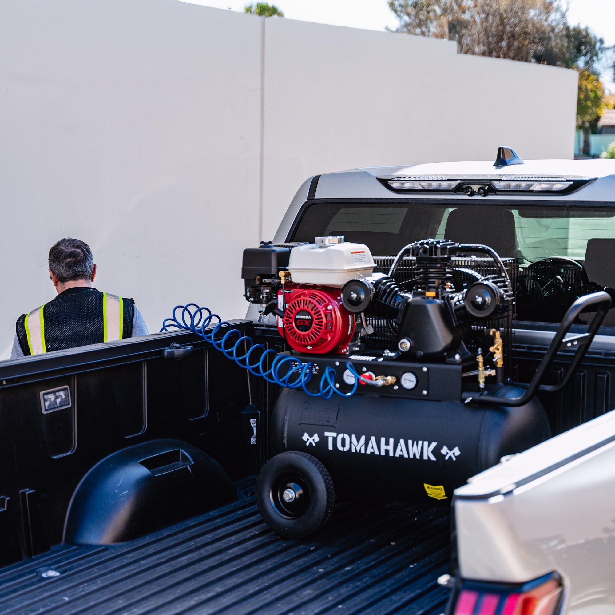 20 Gallon Portable Air Compressor 6.5HP Honda GX200 Engine Horizontal Tank 13.5 CFM @ 90 PSI Gas-Powered