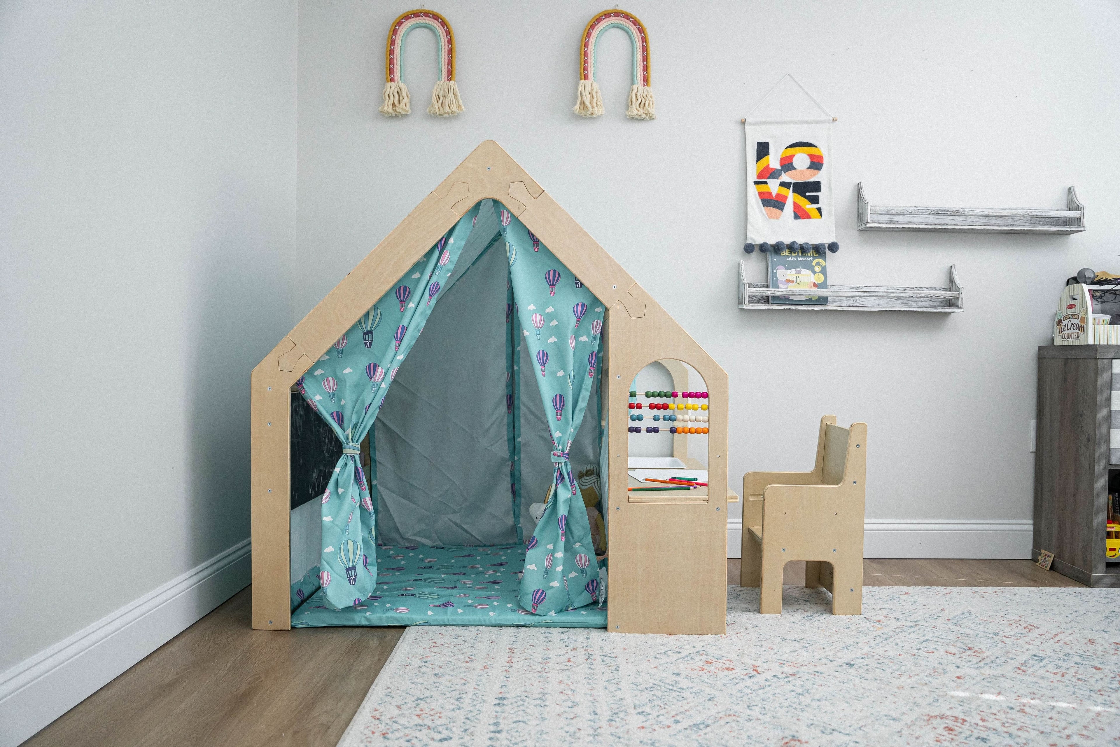 Flair | Playhouse & Sensory Desk - Balloons