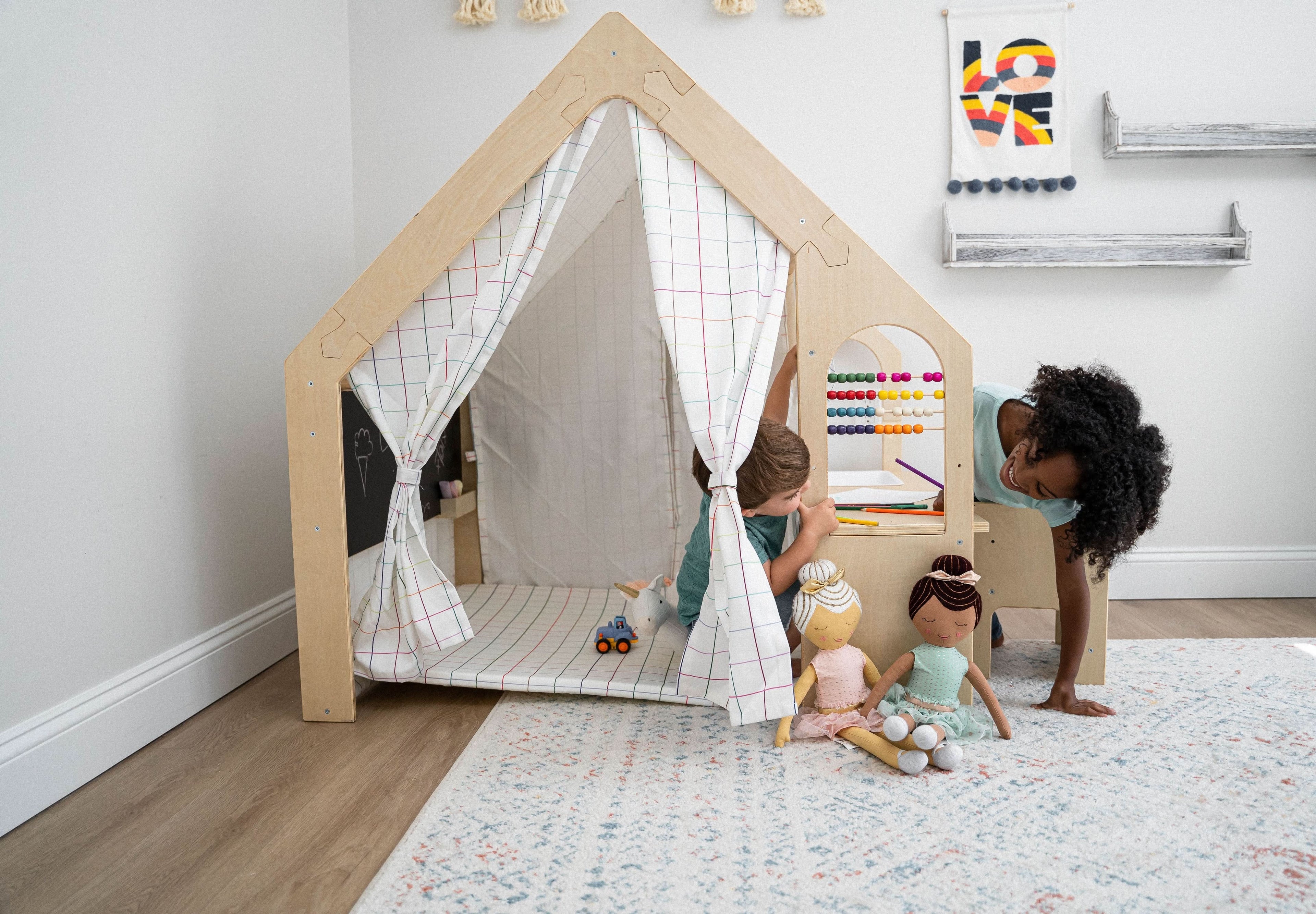 Flair | Playhouse & Sensory Desk - Balloons